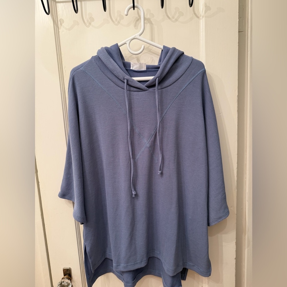 NWOT Rolling Ranch Boutique Blue Hooded Sweatshirt